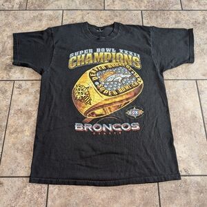 Denver Broncos Superbowl Champs Vintage 90s Pro Player Men's LG Tee